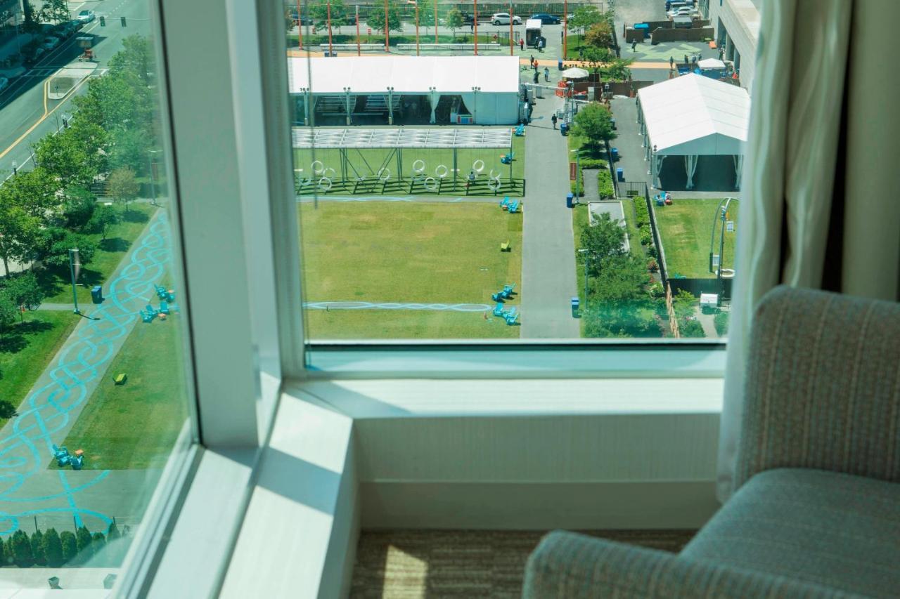 Lawn on D, Guest room, 1 King, Lawn on D view, Garden view,1583068504:JPEG
